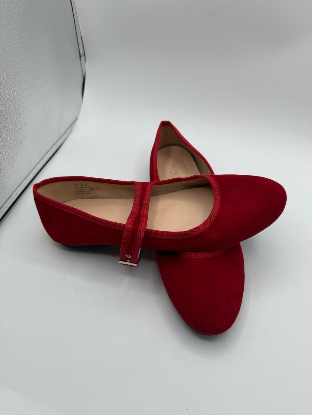 Fever Sole Women’s Red Velvet Mary Jane’s Shoes Sz 42